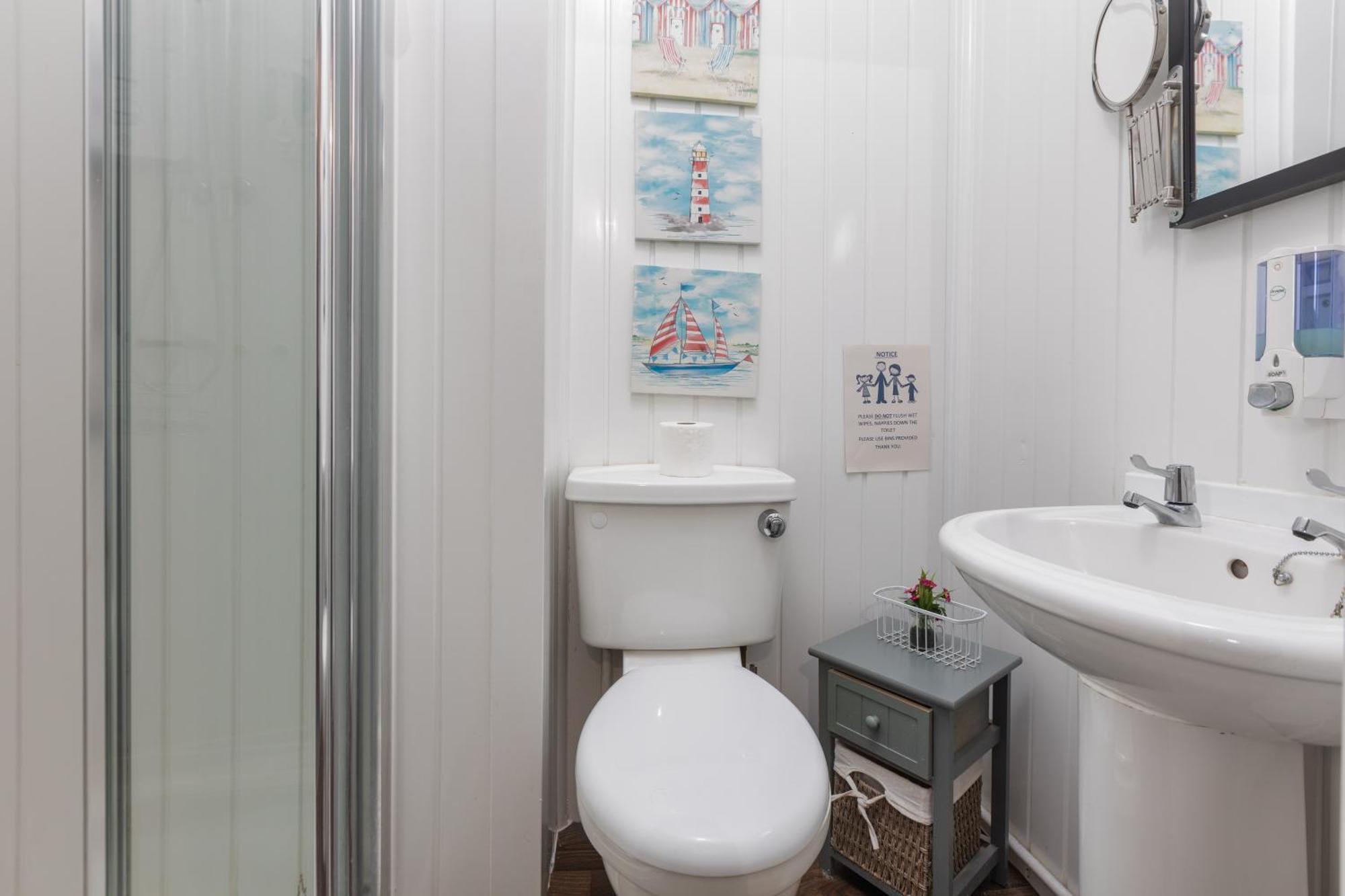 Friends Hotel Blackpool Bagian luar foto