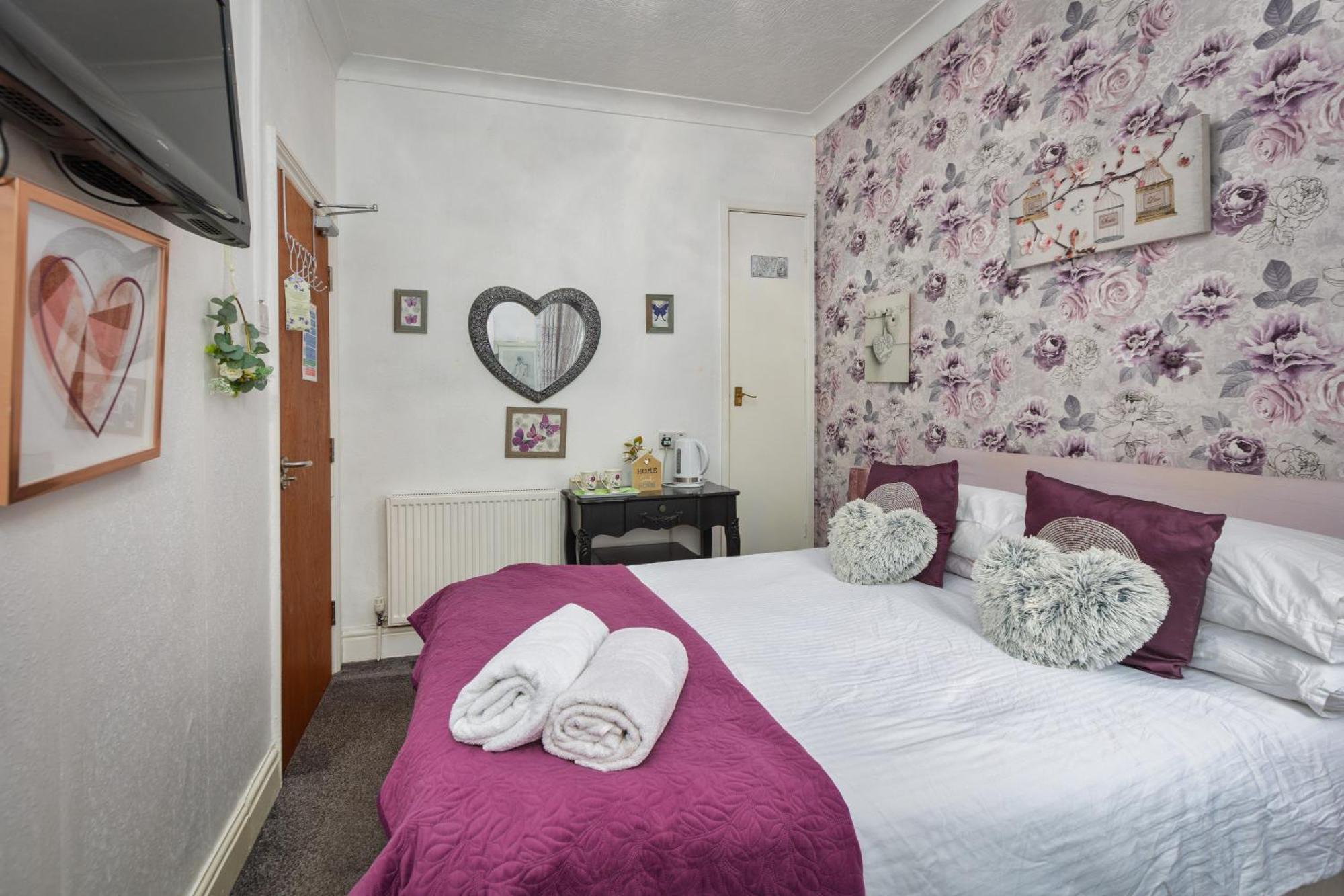 Friends Hotel Blackpool Bagian luar foto