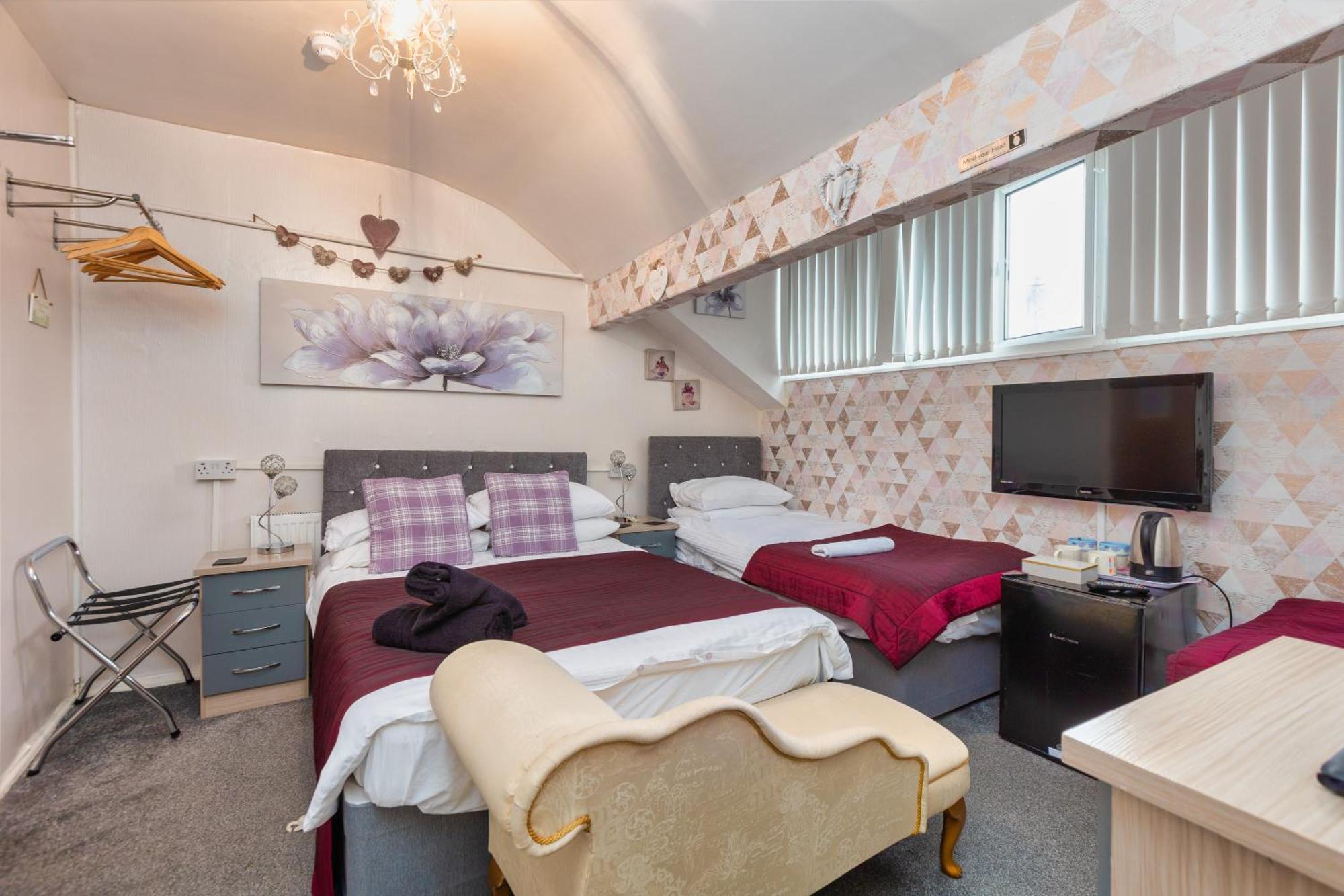 Friends Hotel Blackpool Bagian luar foto