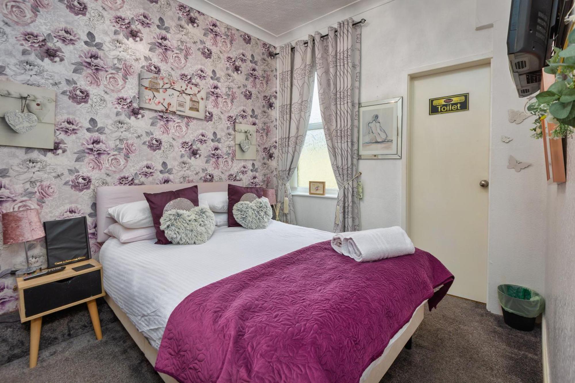 Friends Hotel Blackpool Bagian luar foto