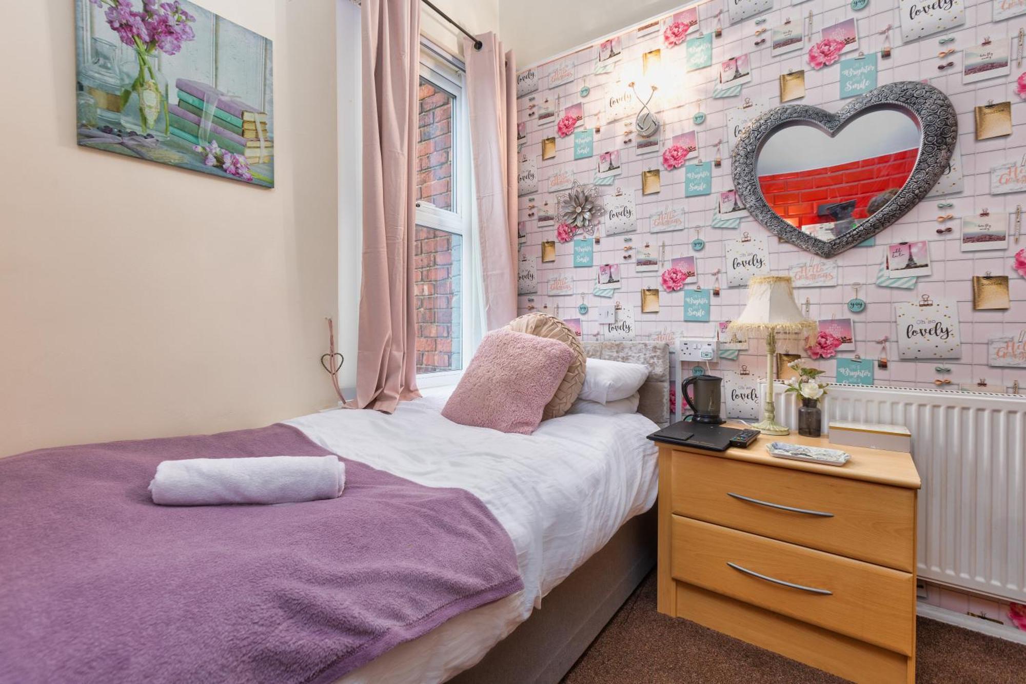 Friends Hotel Blackpool Bagian luar foto
