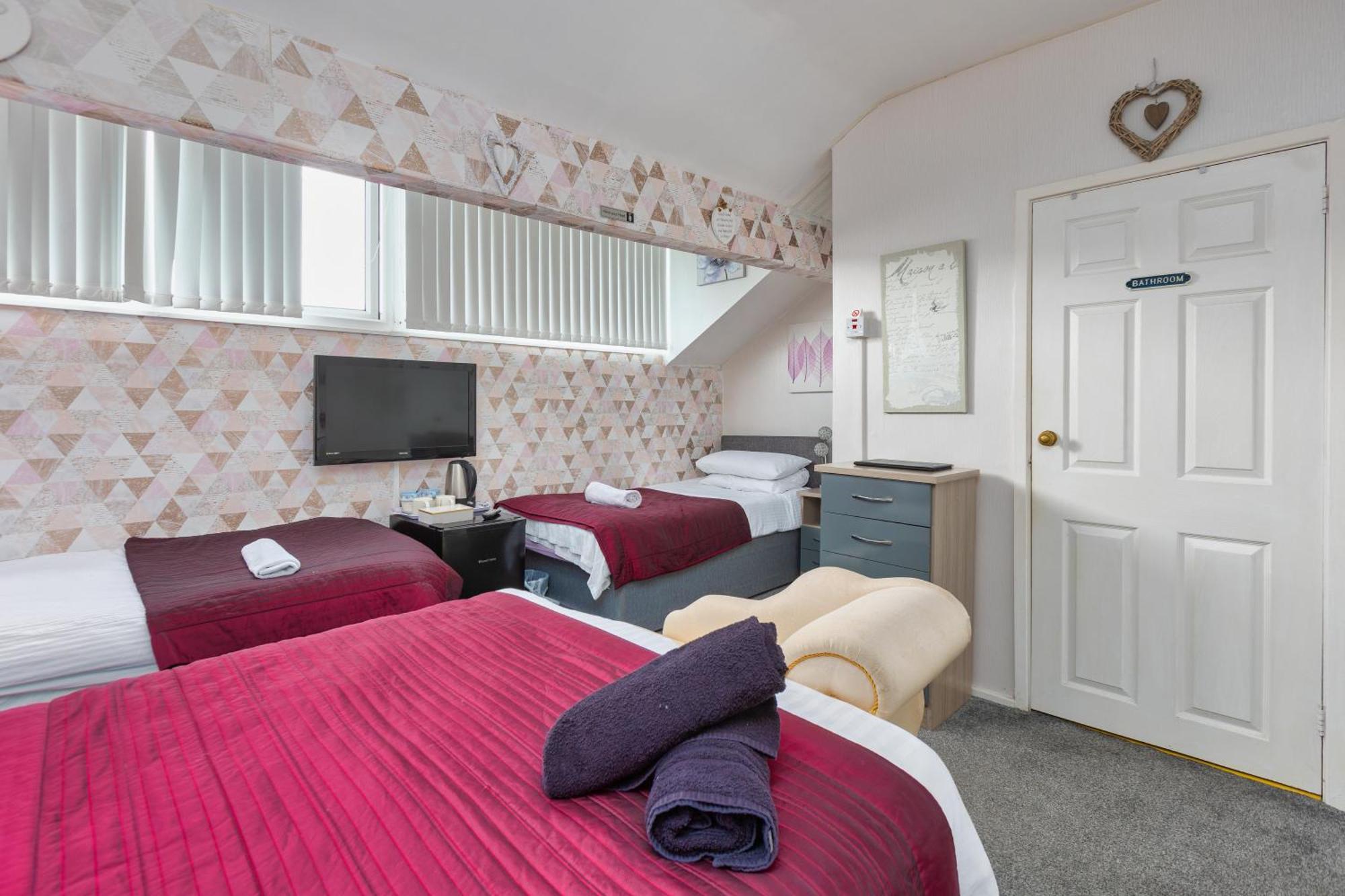 Friends Hotel Blackpool Bagian luar foto